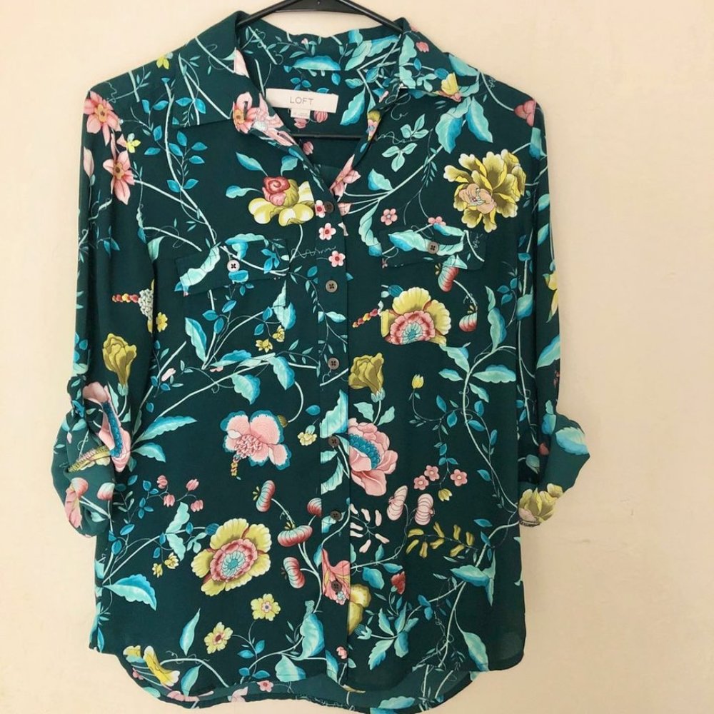 LOFT floral pine green button up blouse - Size XS